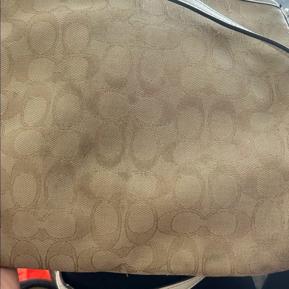 Coach Beige/White Signature Canvas and Leather Swingpack File Crossbody Bag